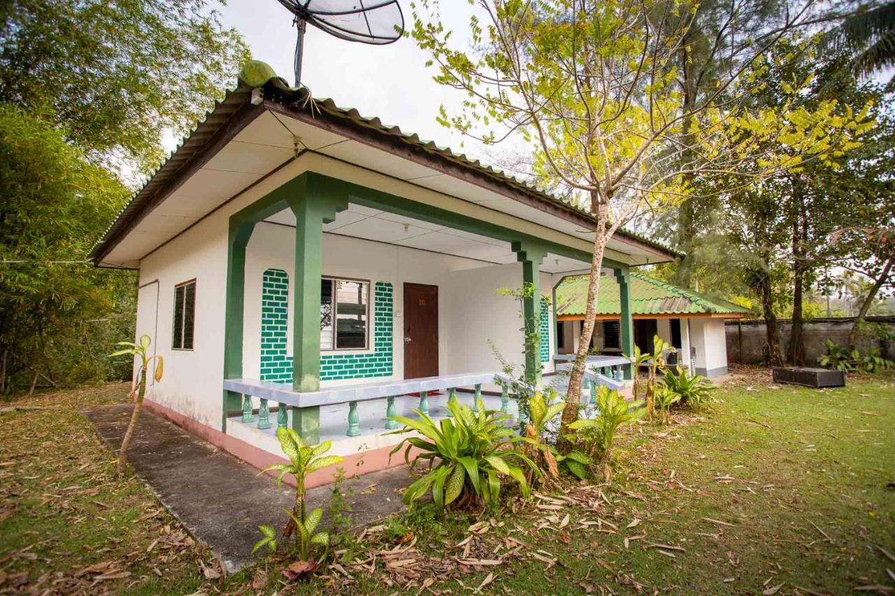 Andaman Peace Resort Ранонг Экстерьер фото