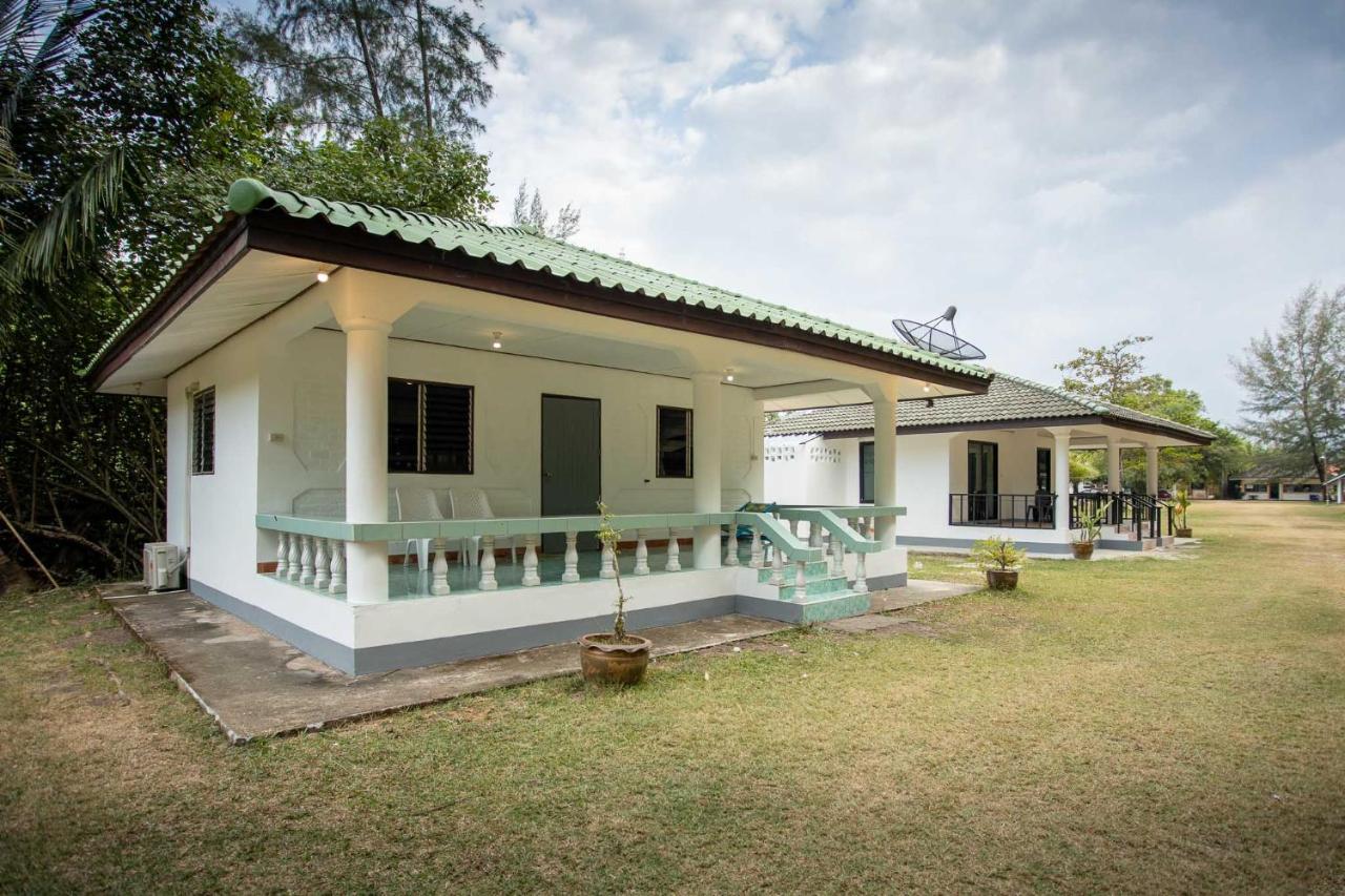 Andaman Peace Resort Ранонг Экстерьер фото